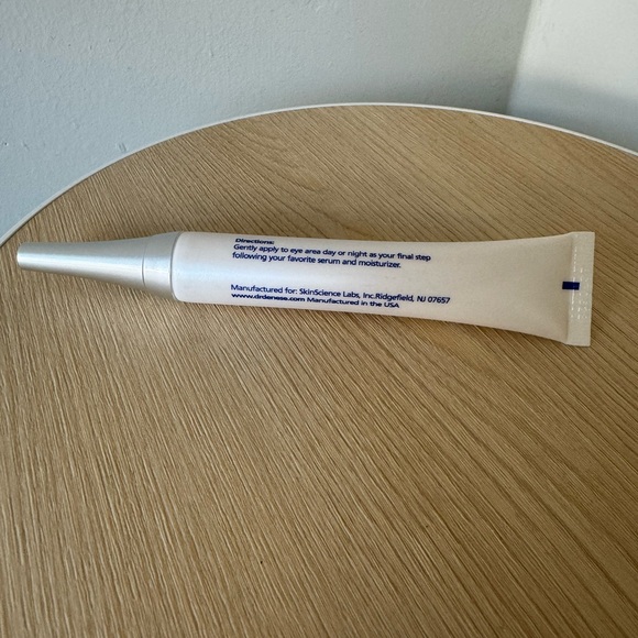 Dr. Denese hydroShield eye Emulsion - Picture 2 of 2